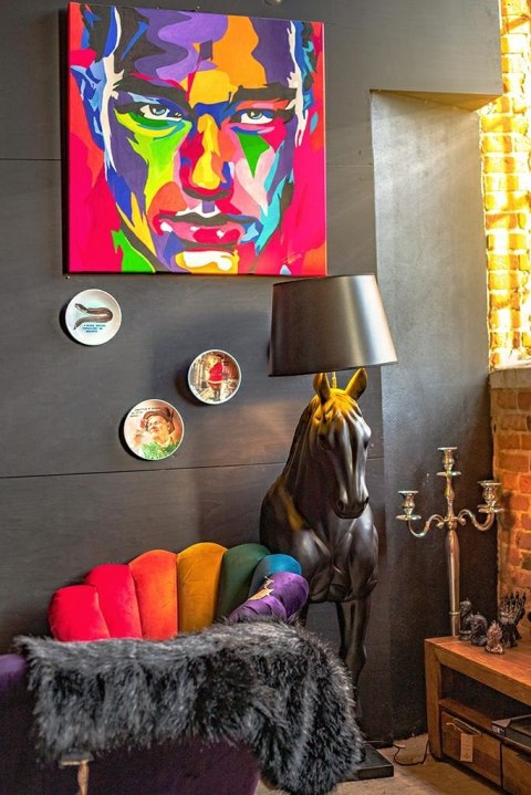 Lampa podłogowa KOŃ HORSE STAND M czarna - włókno szklane, 185 cm