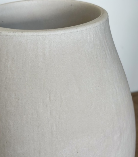 Donica EARTH Middle śr. 38cm x wys. 70cm, wysoka, strukturalna, nieregularna forma