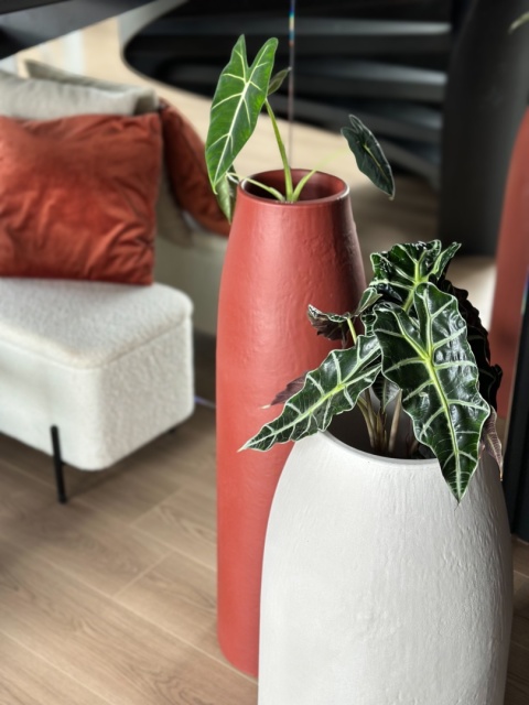 Donica EARTH Tall śr. 30cm x wys. 90cm, wysoka, strukturalna, nieregularna forma