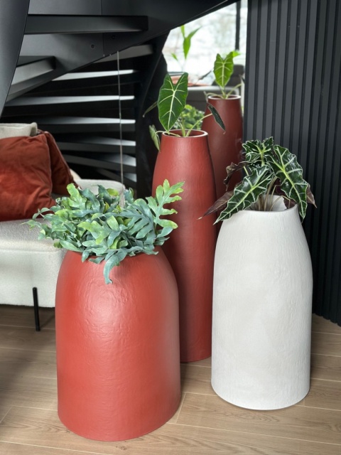 Donica EARTH Middle śr. 38cm x wys. 70cm, wysoka, strukturalna, nieregularna forma